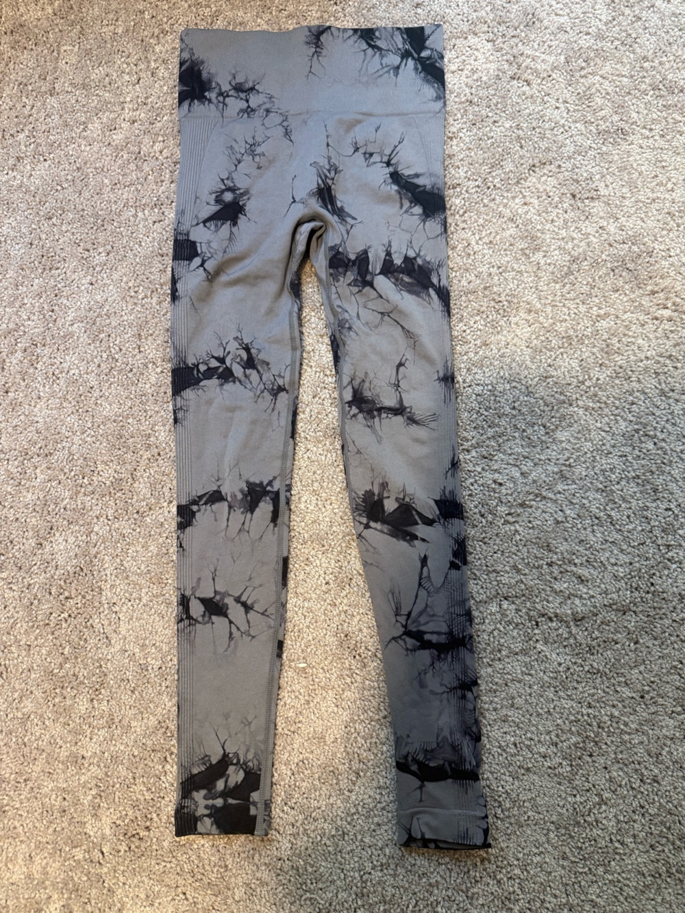 Scrunch Butt Gray Tie-Dye Leggings